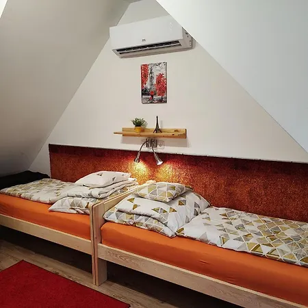 R&r Vendeghaz Holiday home