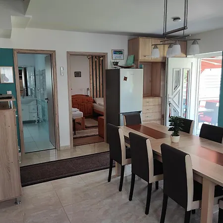 Holiday home R&r Vendeghaz *