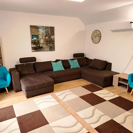 R&r Vendeghaz Holiday home *