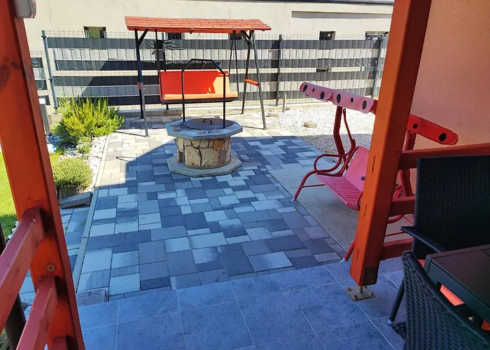 R&r Vendeghaz Feriehus